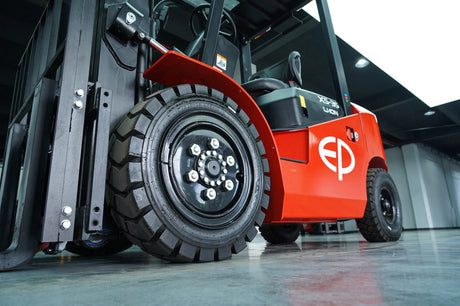 Is It Time to Upgrade? 10 Reasons to Choose a New Forklift