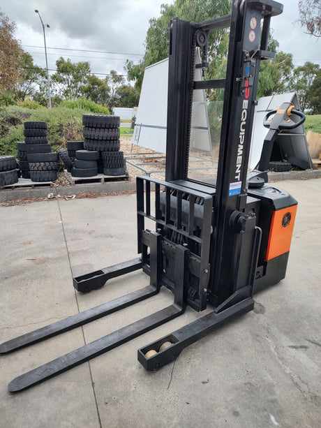 Walkie Stacker Used