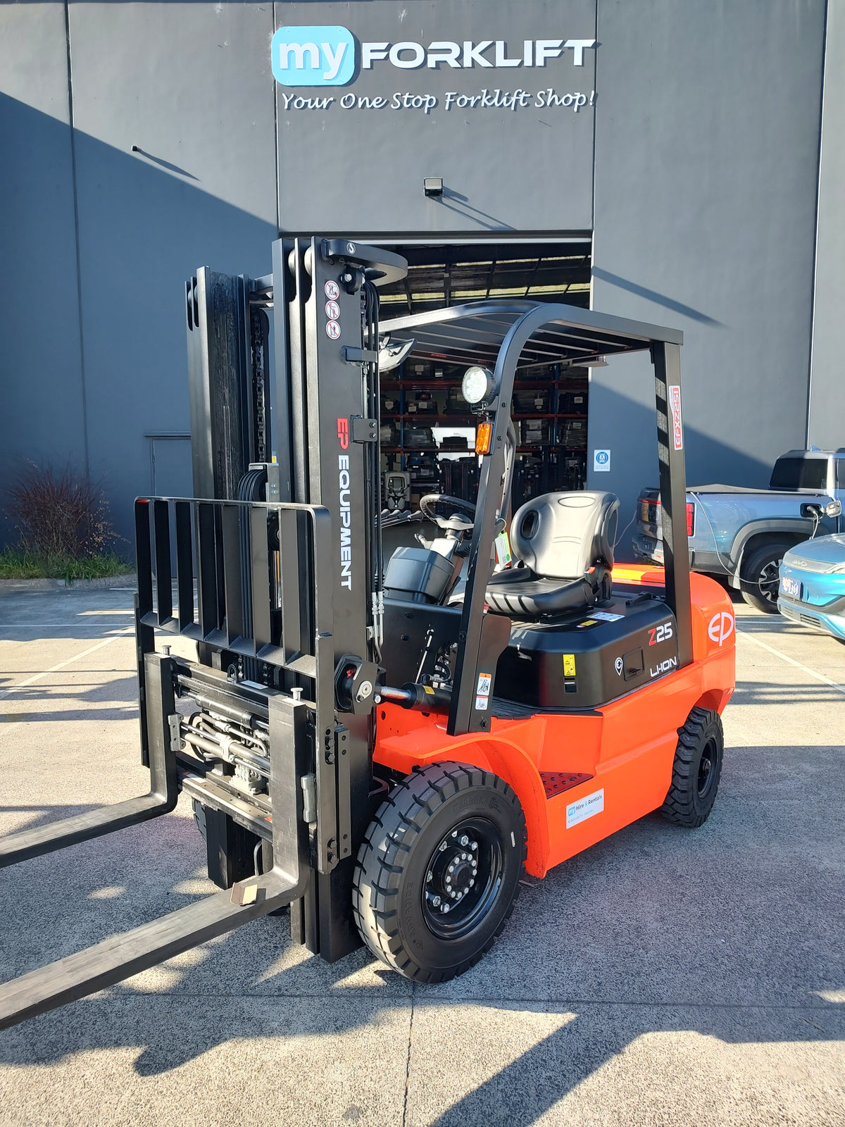 [EP] Rental - 2.5 Tonne Counterbalance Forklift (Lithium)