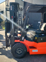 [EP] Rental - 2.5 Tonne Counterbalance Forklift (Lithium)