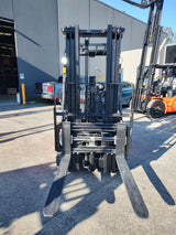 [EP] Rental - 2.5 Tonne Counterbalance Forklift (Lithium)