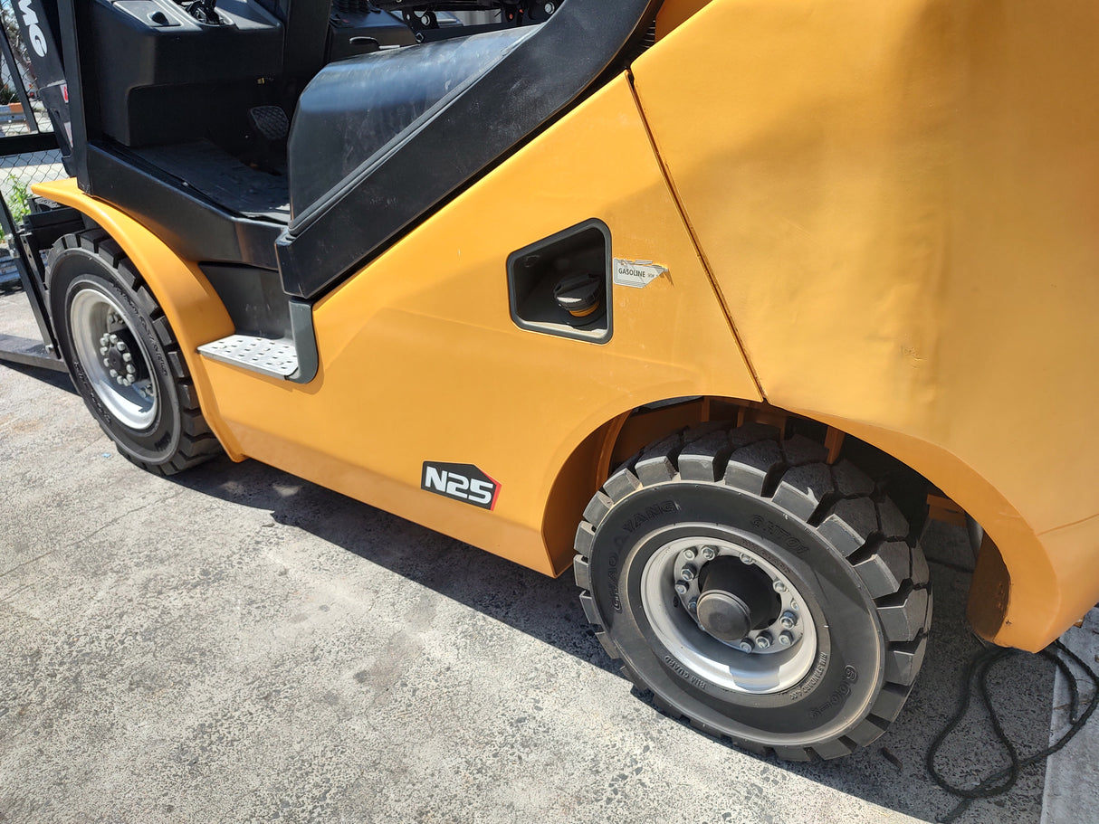 [XCMG] 2.5 Tonne Counterbalance Forklift (LPG & Petrol)