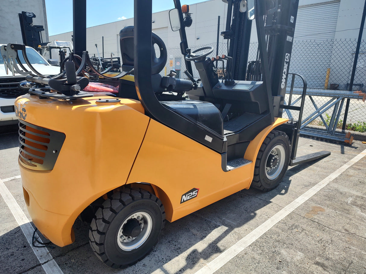 [XCMG] 2.5 Tonne Counterbalance Forklift (LPG & Petrol)